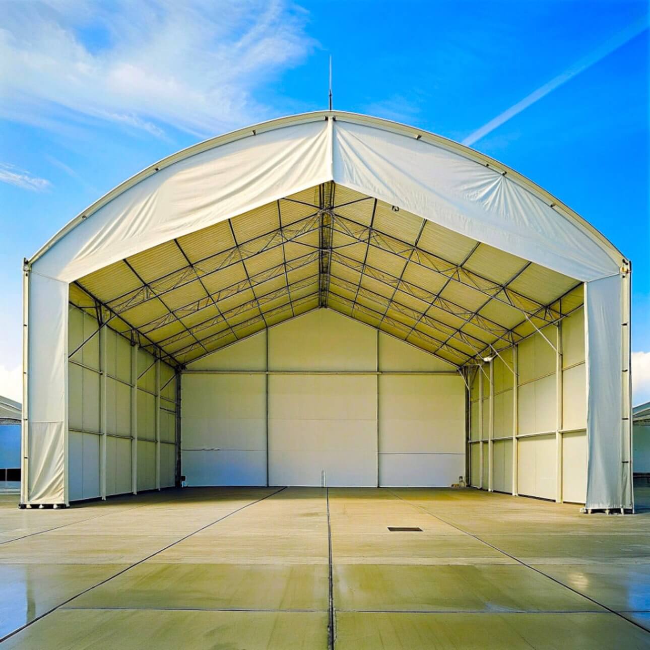 Ангары из ткани ПВХ: преимущества и недостатки использования