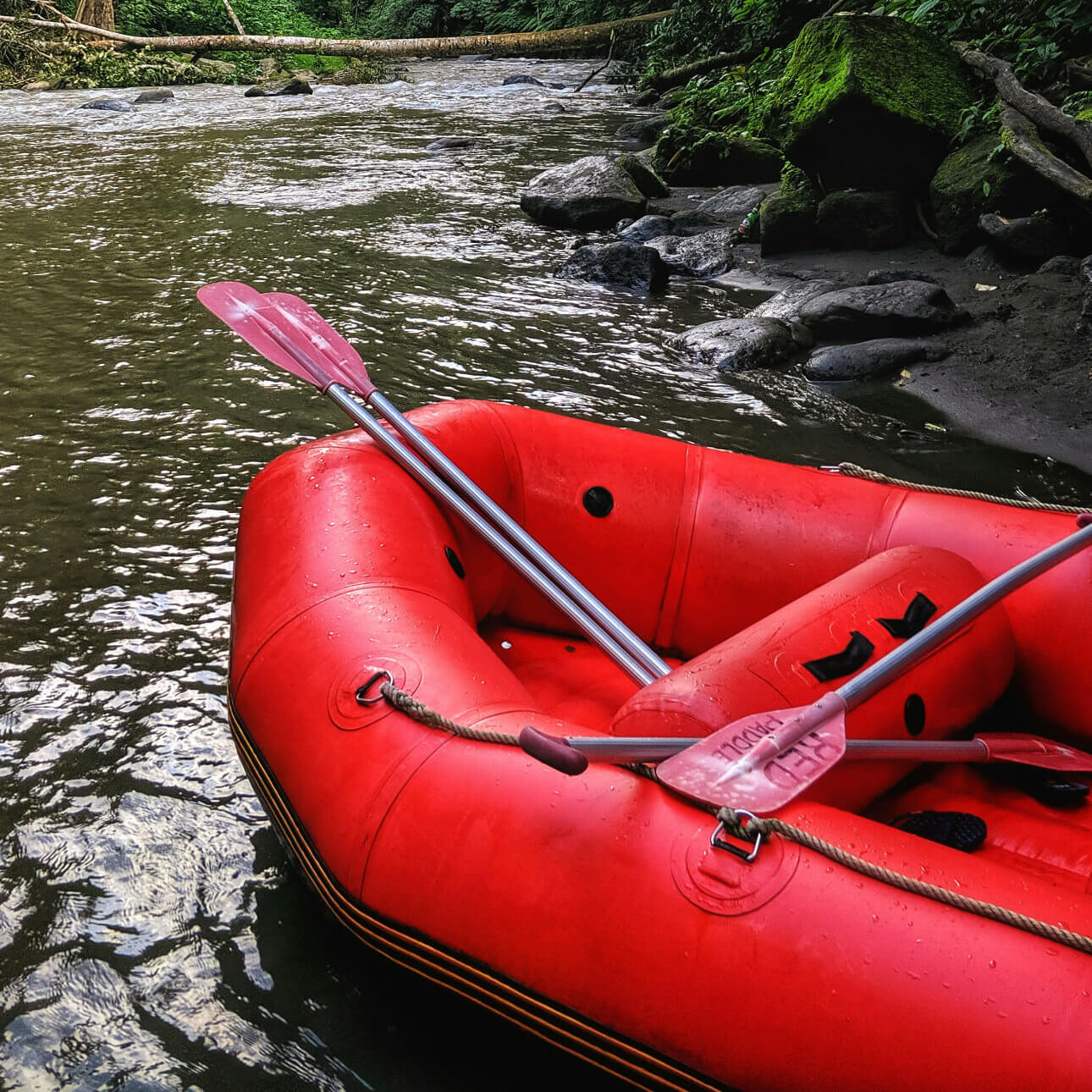 Ткань ПВХ для лодок: особенности и преимущества использования