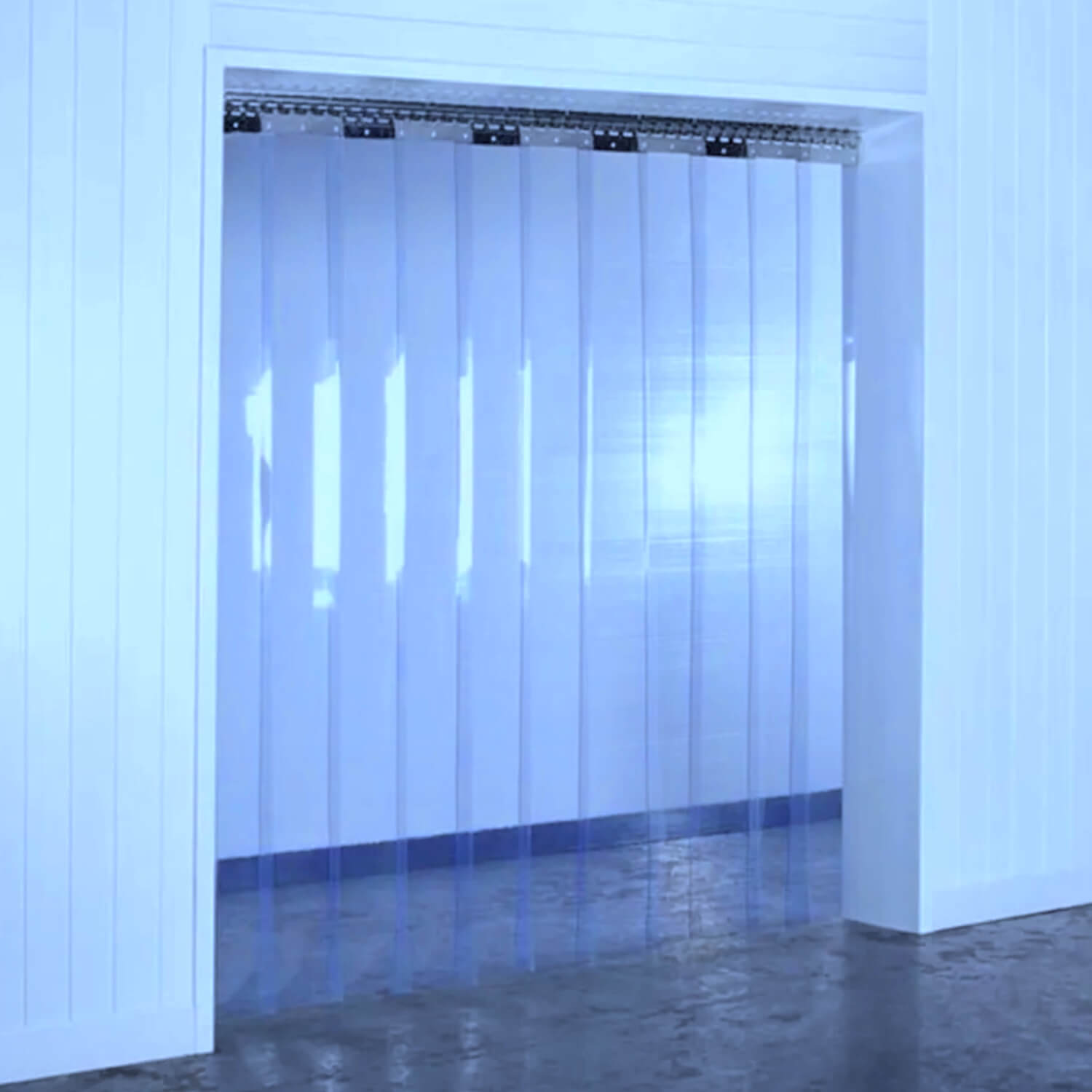 Завесы для ворот из ПВХ — практично и удобно!